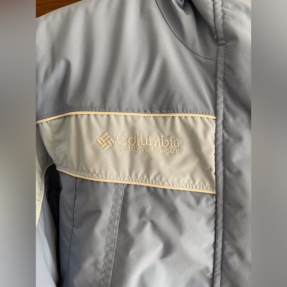 Vintage Women’s 90’s Columbia Sportswear Winter Jacket - Picture 5 of 5